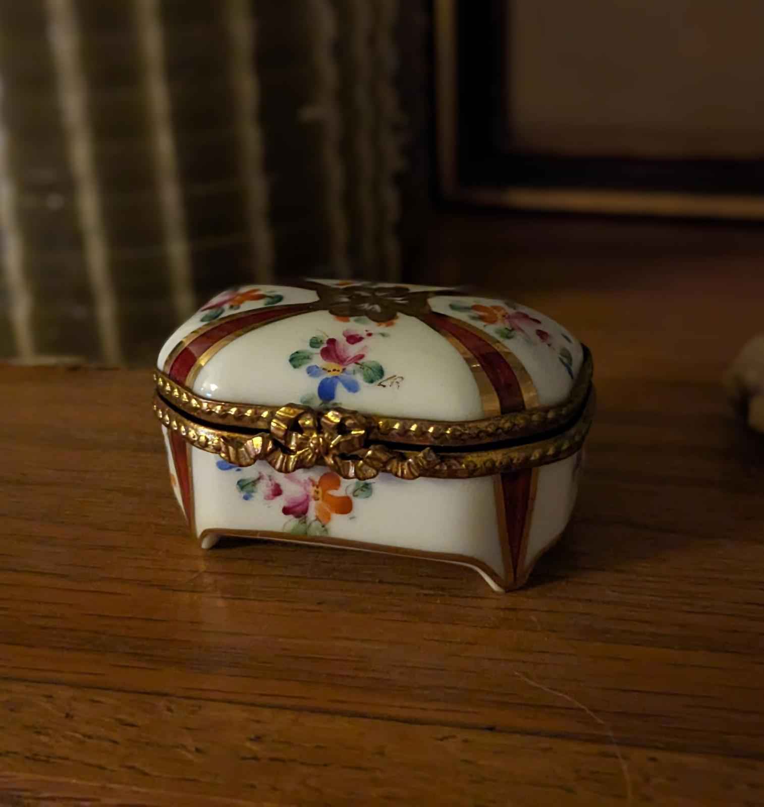 Limoge Porcelain Hinged Lid Trinket/Treasure Box - Shop Under The Cedar