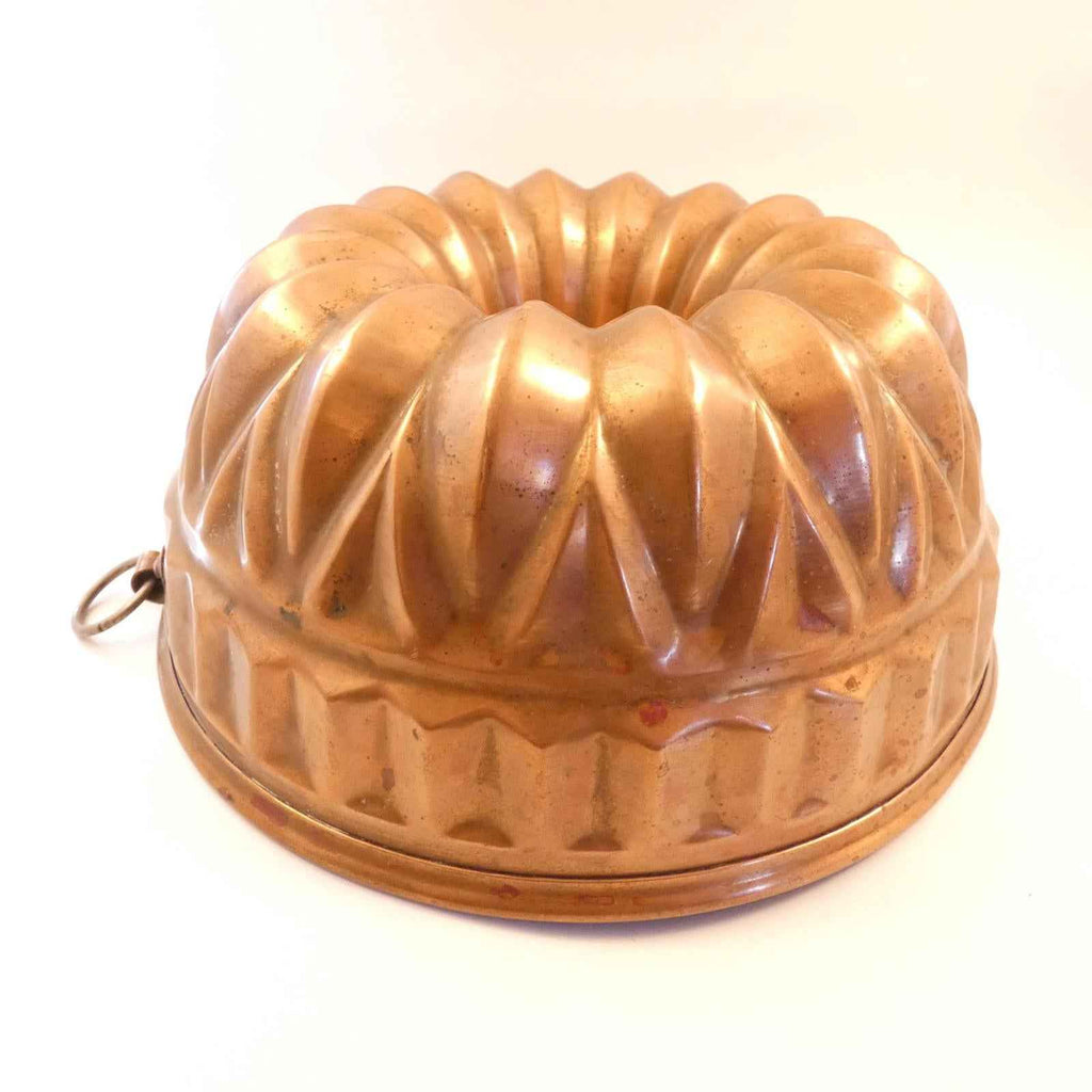 Wagner Antique ornate thick/heavy gauge large copper bundt cake mold w/star - Shop Under The Cedar