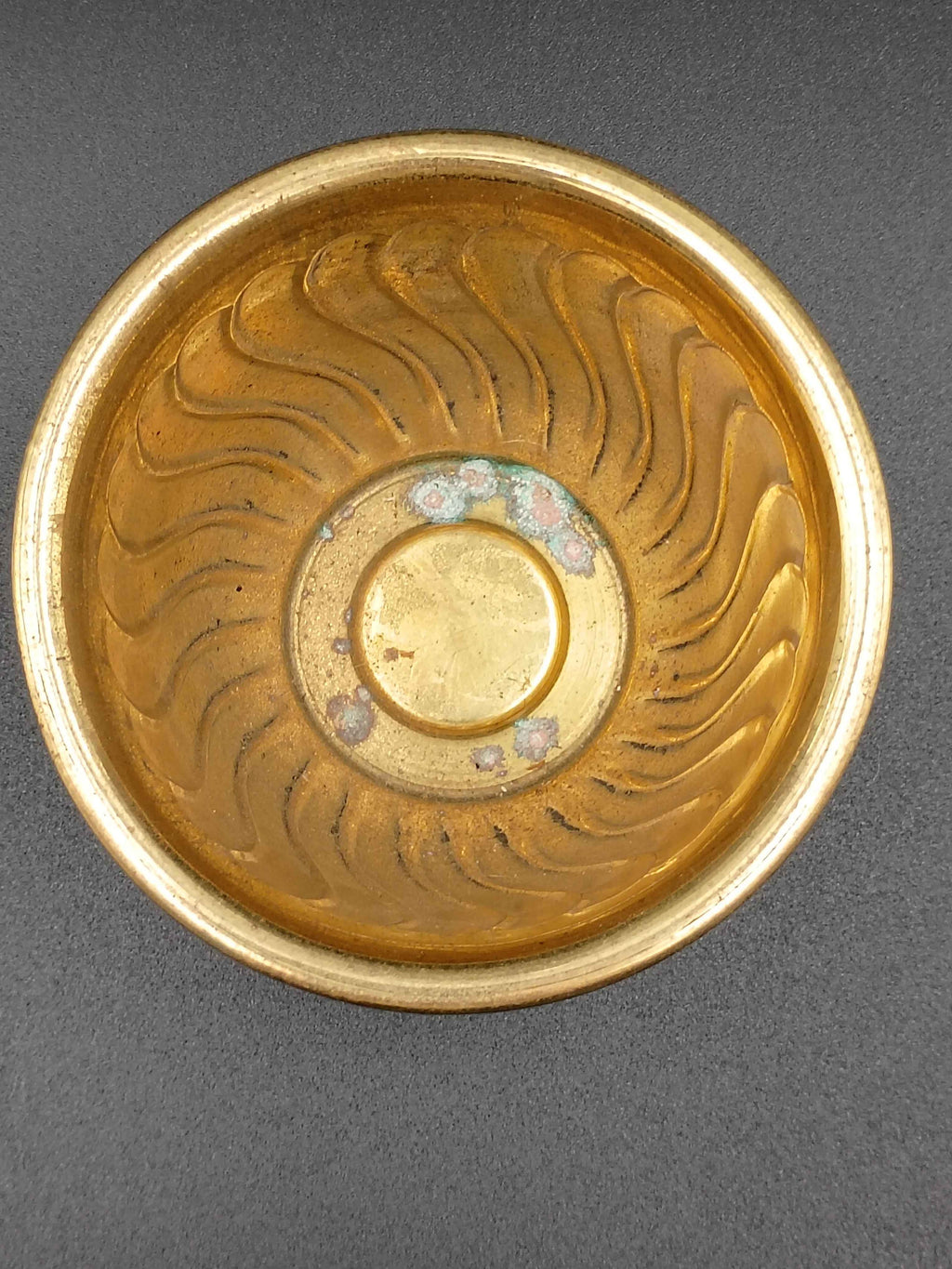 Brass swirl design planter made in India - Shop Under The Cedar